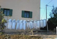 Οι δικές μας μάσκες είναι μεγαλύτερες και τις φοράμε 35 χρόνια τώρα. Αδιαμαρτύρητα!