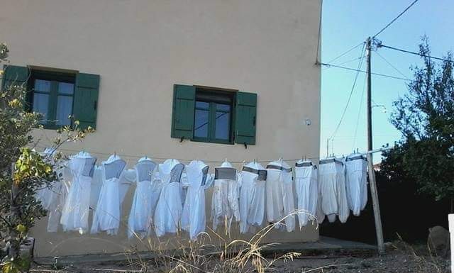 Οι δικές μας μάσκες είναι μεγαλύτερες και τις φοράμε 35 χρόνια τώρα. Αδιαμαρτύρητα!